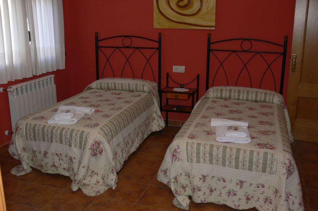 Hotel Casa Marivi Niembru Camera foto