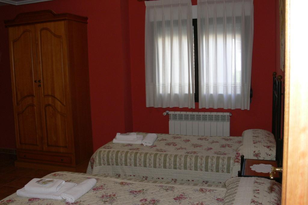 Hotel Casa Marivi Niembru Camera foto